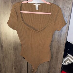 Sweetheart neckline ribbed bodysuit